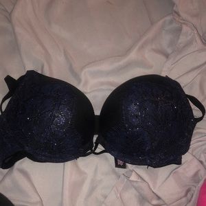 Victoria secret bombshell bra. Size 30A